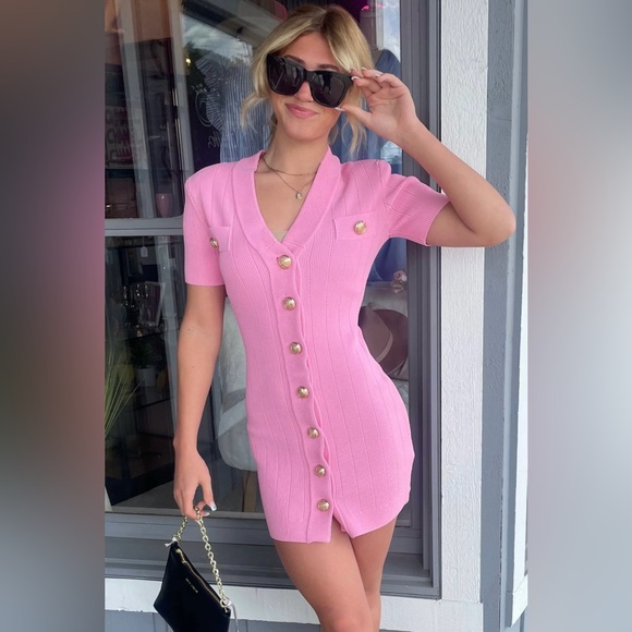 Anthropologie Dresses & Skirts - NWT Anthropologie- ENDLESS ROSE Shank Button V Neckline Knit Mini Dress. Size M.